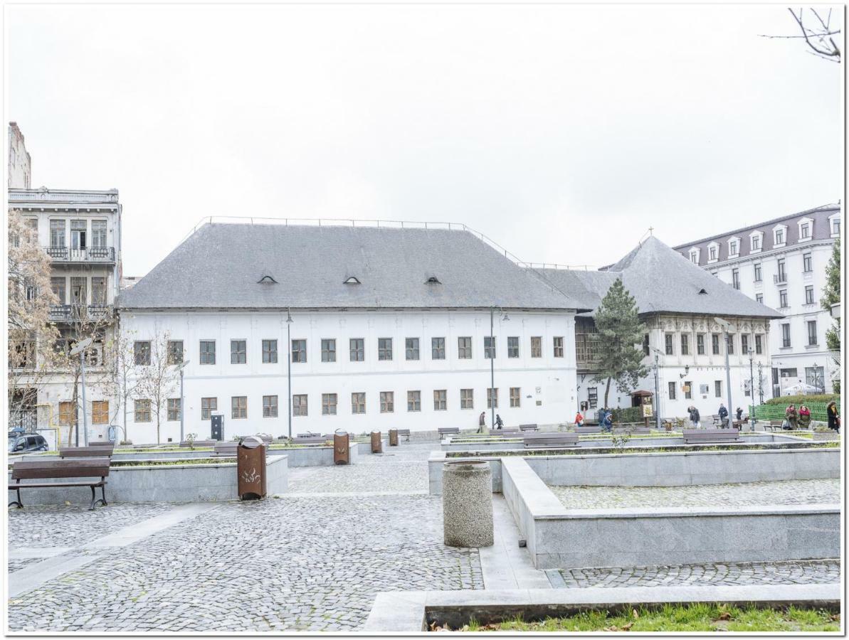 Spacious, Lovely, Bright Apartment In The Old Town ブカレスト エクステリア 写真