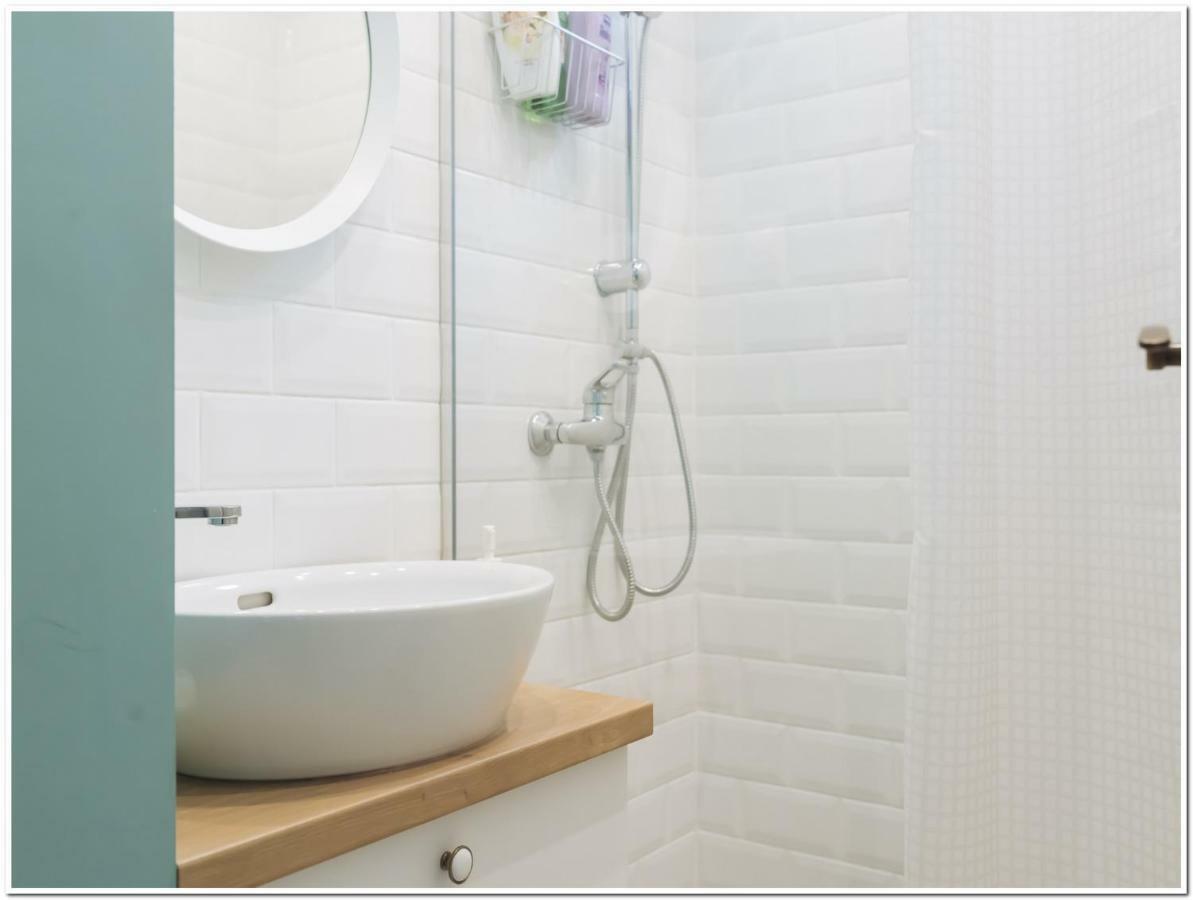 Spacious, Lovely, Bright Apartment In The Old Town ブカレスト エクステリア 写真